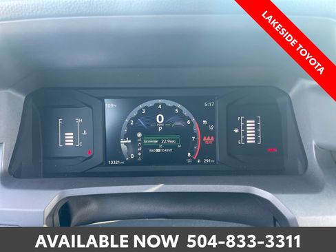 Certified 2025 Toyota Tacoma SR5 w/ SR5 Upgrade Package AWD/4WD image 37