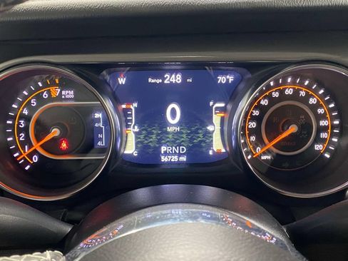 Used 2020 Jeep Wrangler Unlimited Sahara w/ Uconnect 4C Nav & Sound Group AWD/4WD image 24