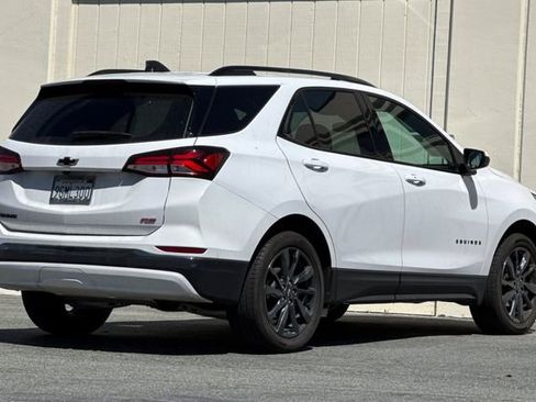 Used 2023 Chevrolet Equinox RS FWD image 4