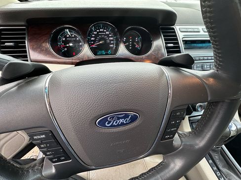 Used 2011 Ford Taurus Limited w/ 301A Rapid Spec Order Code FWD image 12