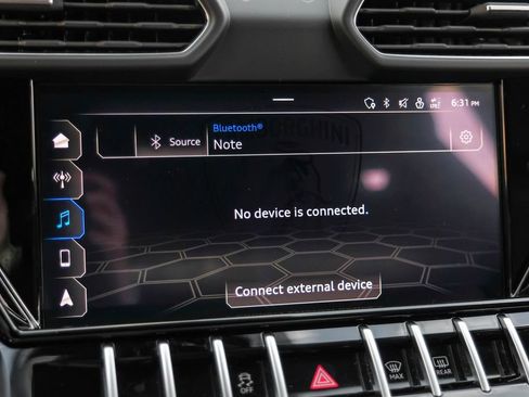 Used 2022 Lamborghini Urus AWD/4WD image 38