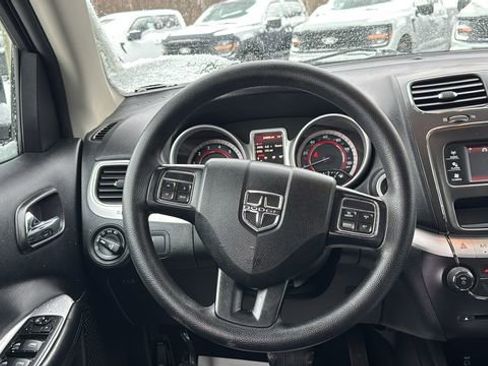 Used 2019 Dodge Journey SE w/ Blacktop Package image 13