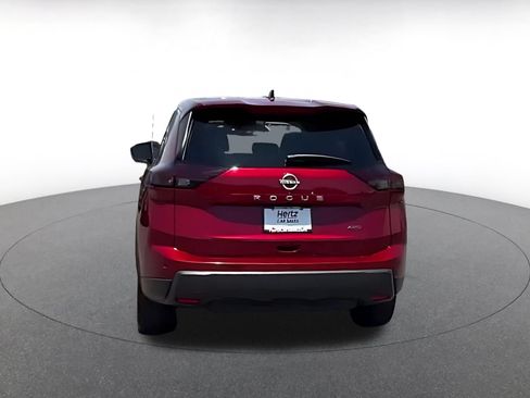 Used 2025 Nissan Rogue SV AWD/4WD image 10