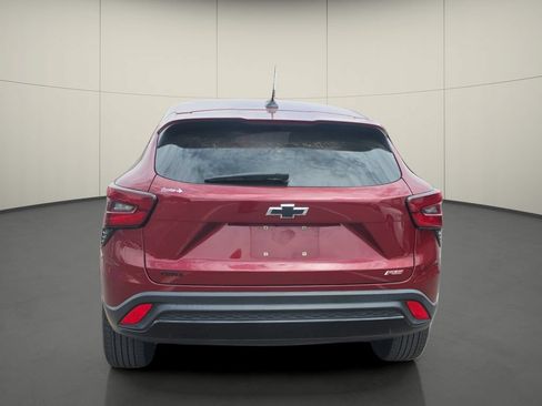 Used 2024 Chevrolet Trax RS w/ Driver Confidence Package FWD image 7