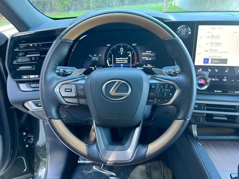 Certified 2025 Lexus RX 350 Premium w/ Accessory Package (Z1) image 13