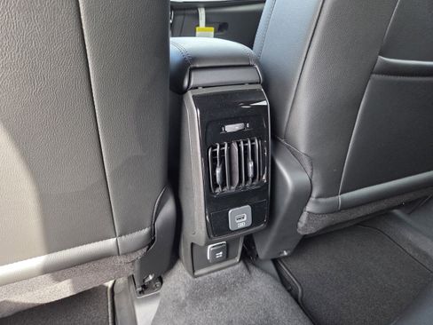 New 2026 Jeep Compass Latitude image 20