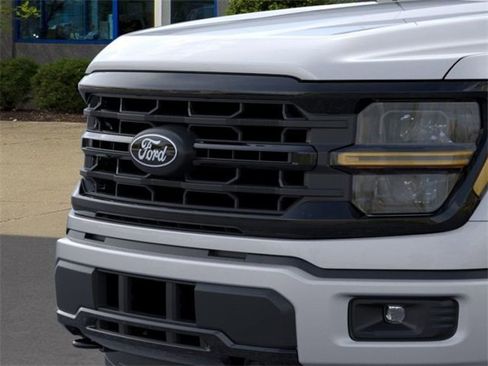 New 2026 Ford F150 XLT w/ XLT Black Appearance Package image 17