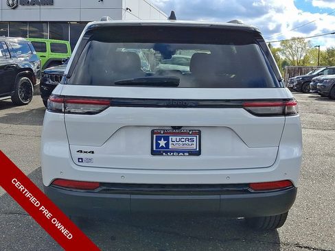 Used 2023 Jeep Grand Cherokee Altitude image 9
