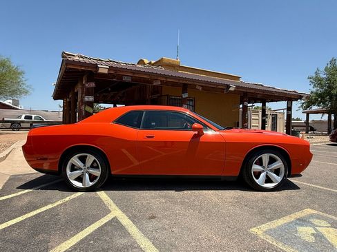 Used 2009 Dodge Challenger SRT8 w/ SRT Option Group II RWD image 9