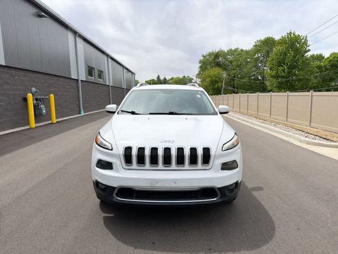 Used 2018 Jeep Cherokee Limited AWD/4WD image 16