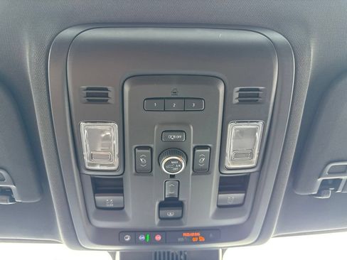 Used 2023 Chevrolet Suburban High Country w/ LPO, Illumination Package AWD/4WD image 46