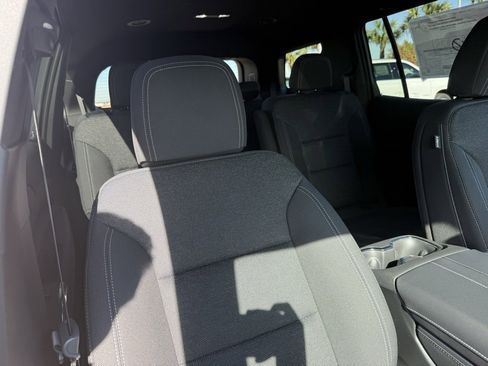 New 2026 Chevrolet Traverse LT w/ Midnight/Sport Edition image 43