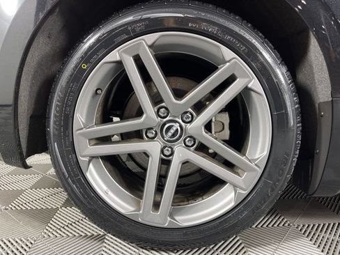 Used 2025 Nissan Z Sport w/ Floor Mat Package RWD image 17