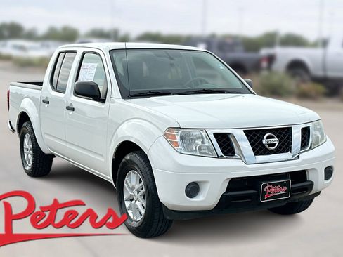Used 2019 Nissan Frontier SV RWD image 1