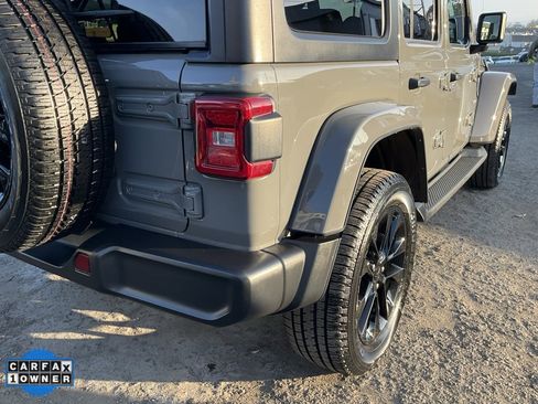 Used 2022 Jeep Wrangler Unlimited Sahara w/ Cold Weather Group image 77