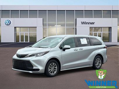 Used 2021 Toyota Sienna LE