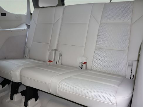 Certified 2025 Cadillac Escalade Sport Platinum AWD/4WD image 12
