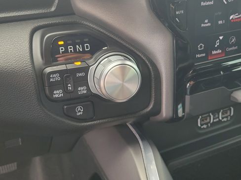 Used 2023 RAM 1500 Laramie AWD/4WD image 28