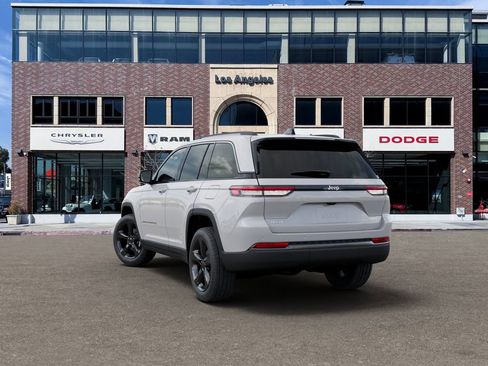 New 2026 Jeep Grand Cherokee Limited w/ Limited Altitude Package image 3