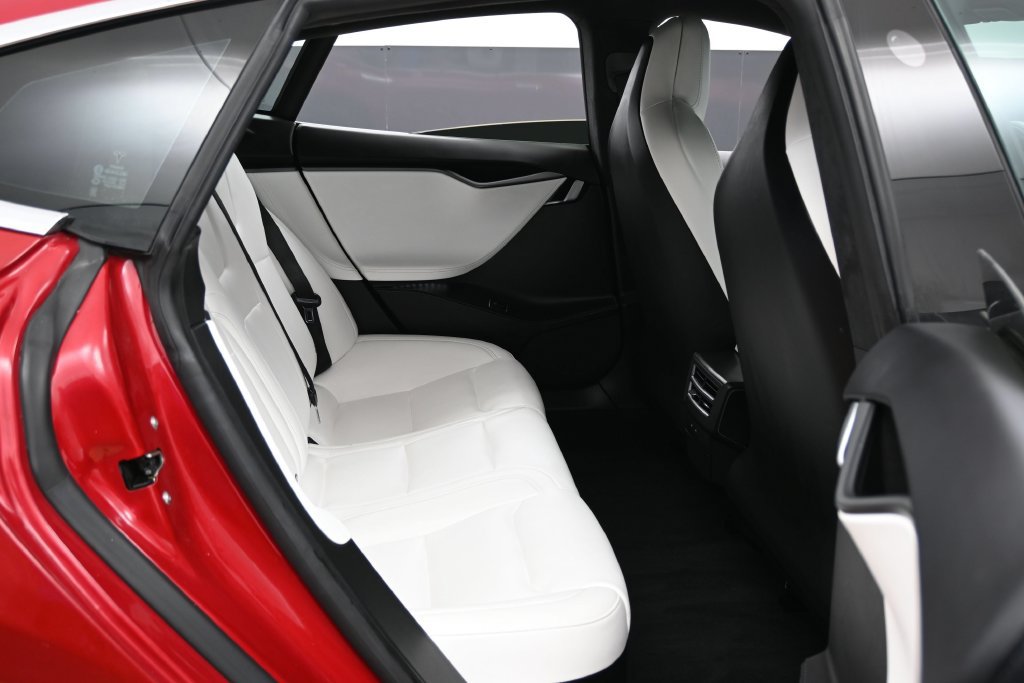 Used 2020 Tesla Model S Performance AWD/4WD image 31