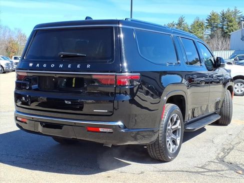 Used 2024 Jeep Wagoneer L Series III w/ Flexible Seating Group AWD/4WD image 4