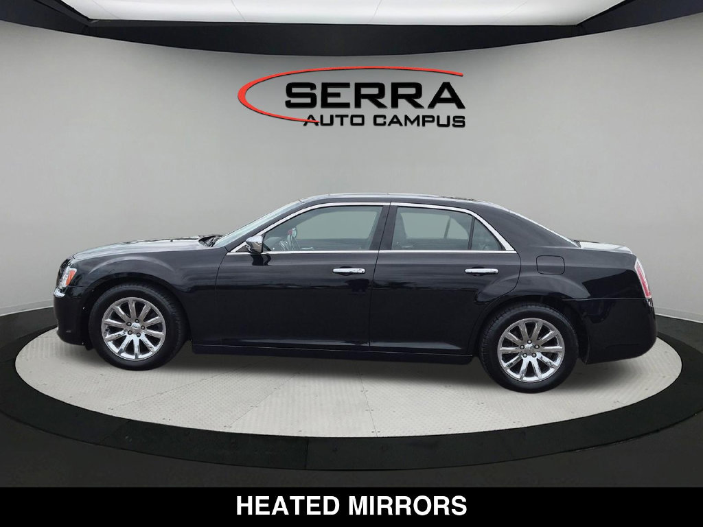Used 2013 Chrysler 300 C RWD image 9