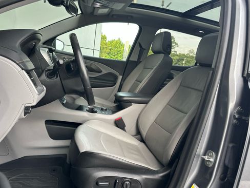 Used 2021 GMC Terrain SLT w/ LPO, Floor Liner Package AWD/4WD image 9