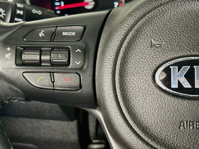 Used 2017 Kia Sorento FWD image 11