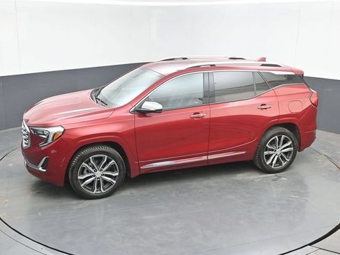 Used 2018 GMC Terrain Denali w/ Advanced Safety Package AWD/4WD image 33