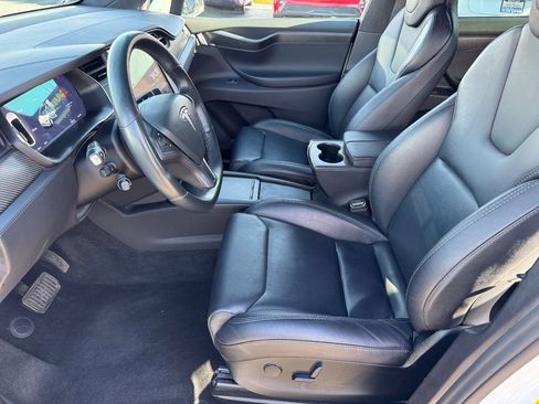 Used 2018 Tesla Model X image 29