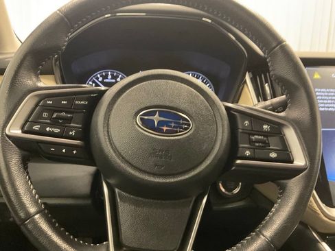 Used 2024 Subaru Outback Premium AWD/4WD image 18