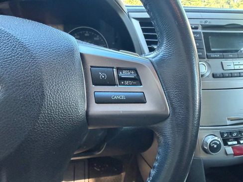 Used 2013 Subaru Legacy 2.5i Premium AWD/4WD image 19