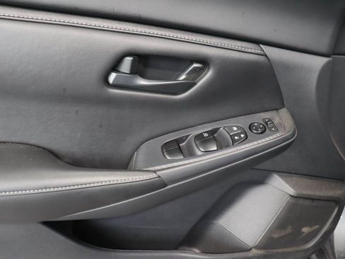 Used 2025 Nissan Sentra S FWD image 14