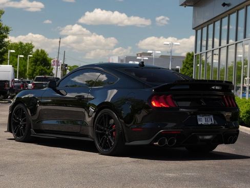 Used 2022 Ford Mustang Shelby GT500 w/ Technology Package RWD image 12