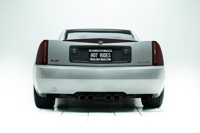 Used 2006 Cadillac XLR V RWD image 17