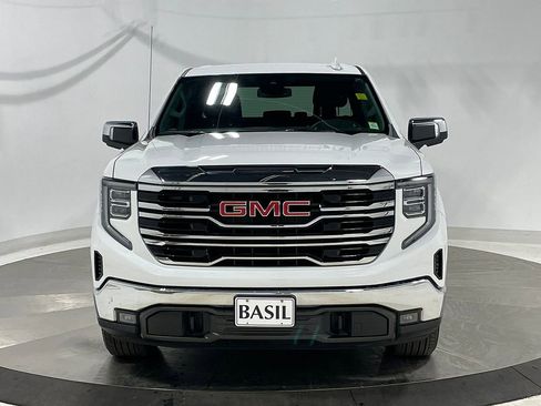 Used 2025 GMC Sierra 1500 SLT image 9