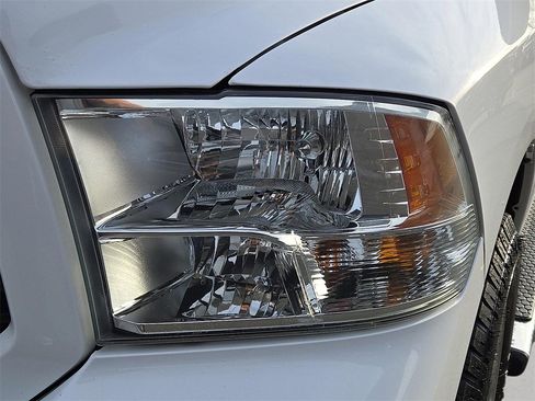 Used 2014 RAM 1500 Express image 9