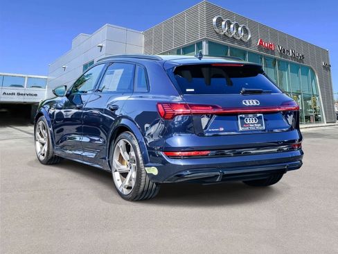 Used 2023 Audi e-tron S Prestige w/ Prestige Package image 2