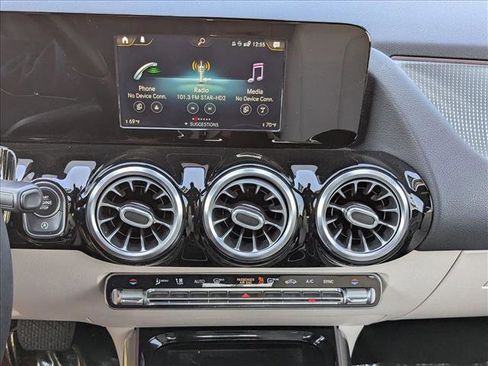 Used 2021 Mercedes-Benz GLA 250 4MATIC image 14