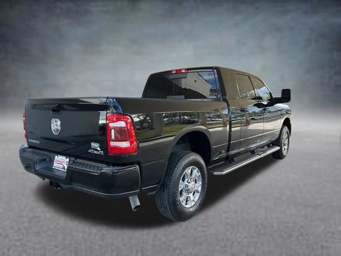 Used 2023 RAM 2500 Laramie AWD/4WD image 3