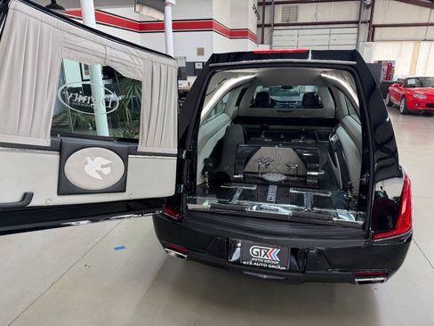 Used 2019 Cadillac XTS FWD image 9
