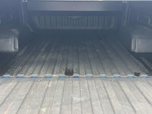 Used 2022 Chevrolet Silverado 1500 LT image 12