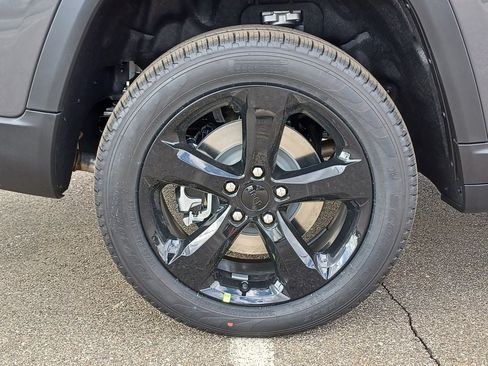 New 2026 Jeep Grand Cherokee L Limited w/ Limited Altitude Package AWD/4WD image 5