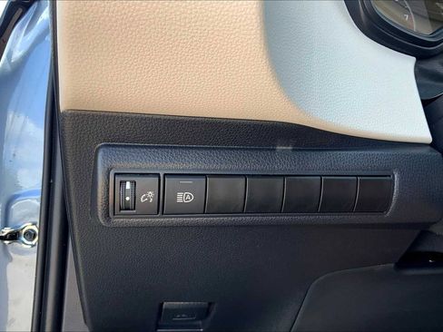 Used 2024 Toyota Corolla LE image 33