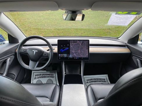 Used 2018 Tesla Model 3 image 5