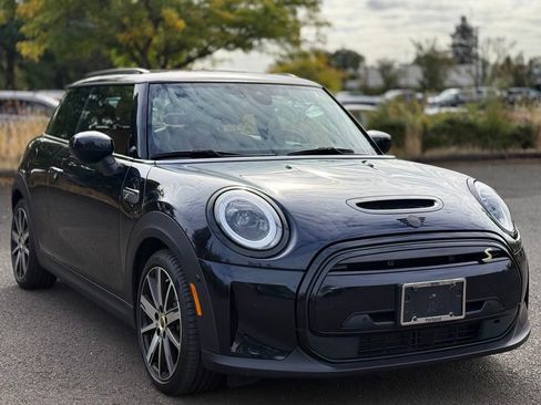 Used 2024 MINI Cooper SE FWD image 7