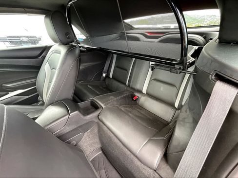 Used 2020 Chevrolet Camaro LT w/ Technology Package RWD image 28