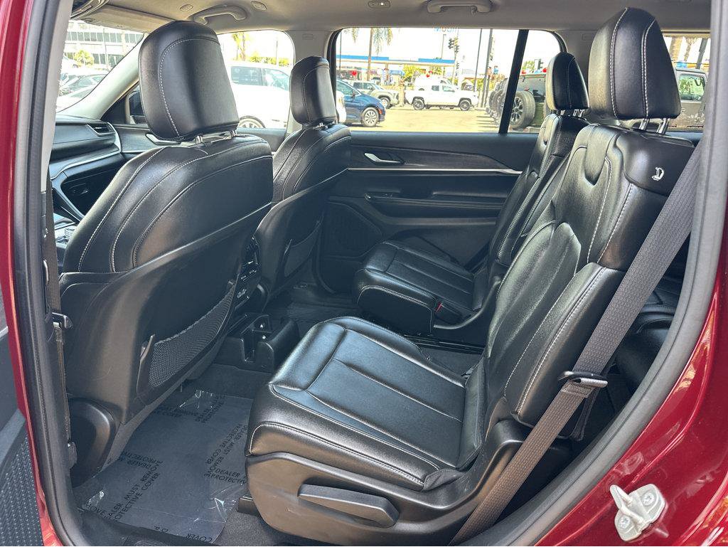 Used 2023 Jeep Grand Cherokee L Limited RWD image 10