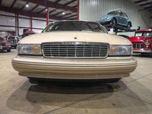 Used 1996 Chevrolet Caprice Classic image 13