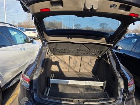 Used 2020 Porsche Macan Turbo image 16